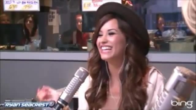 Demi Lovato\'s Interview with Ryan Seacrest -Skyscraper premier [Full] 2276