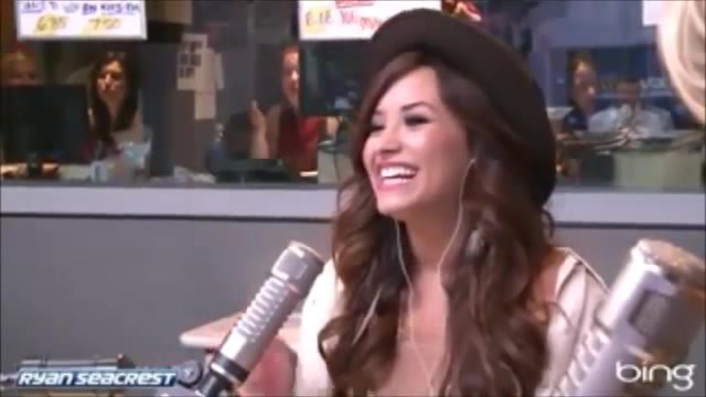 Demi Lovato\'s Interview with Ryan Seacrest -Skyscraper premier [Full] 2278