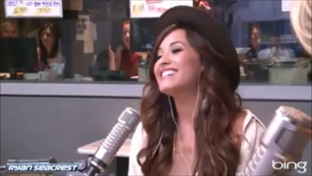 Demi Lovato\'s Interview with Ryan Seacrest -Skyscraper premier [Full] 2279