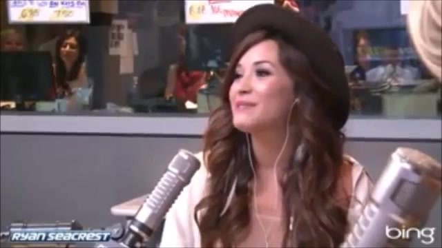 Demi Lovato\'s Interview with Ryan Seacrest -Skyscraper premier [Full] 2284