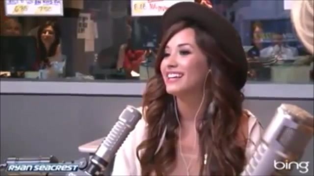 Demi Lovato\'s Interview with Ryan Seacrest -Skyscraper premier [Full] 2285