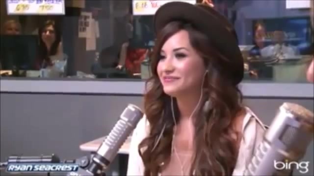 Demi Lovato\'s Interview with Ryan Seacrest -Skyscraper premier [Full] 2292