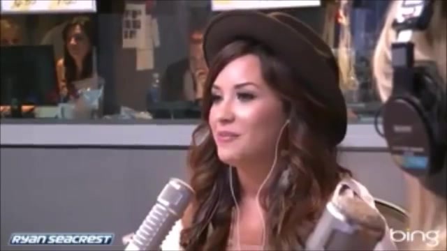 Demi Lovato\'s Interview with Ryan Seacrest -Skyscraper premier [Full] 1901