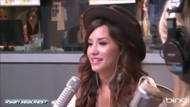 Demi Lovato\'s Interview with Ryan Seacrest -Skyscraper premier [Full] 1904