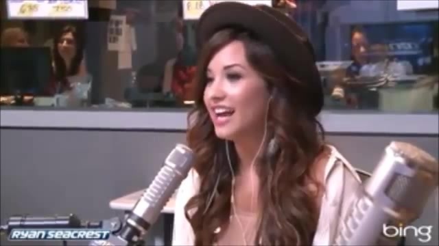 Demi Lovato\'s Interview with Ryan Seacrest -Skyscraper premier [Full] 2299