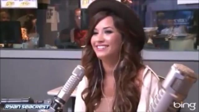Demi Lovato\'s Interview with Ryan Seacrest -Skyscraper premier [Full] 2302