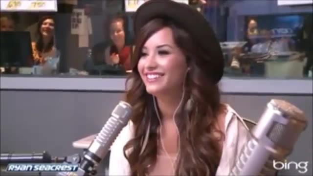 Demi Lovato\'s Interview with Ryan Seacrest -Skyscraper premier [Full] 2305