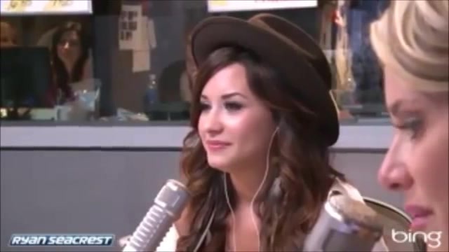 Demi Lovato\'s Interview with Ryan Seacrest -Skyscraper premier [Full] 1918