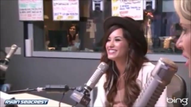 Demi Lovato\'s Interview with Ryan Seacrest -Skyscraper premier [Full] 2778 - Demilu Interview with Ryan Seacrest -Skyscraper premier Part oo5
