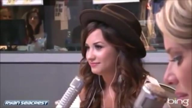 Demi Lovato\'s Interview with Ryan Seacrest -Skyscraper premier [Full] 1924