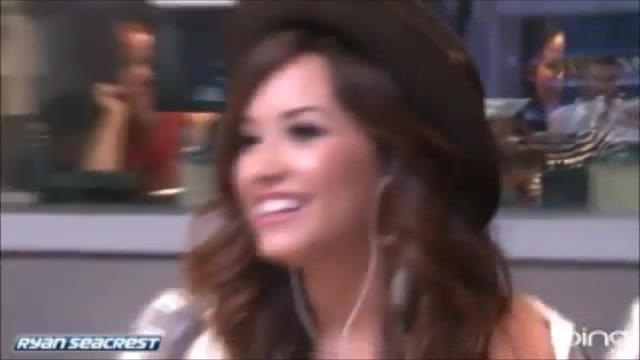 Demi Lovato\'s Interview with Ryan Seacrest -Skyscraper premier [Full] 2322 - Demilu Interview with Ryan Seacrest -Skyscraper premier Part oo4