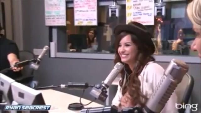 Demi Lovato\'s Interview with Ryan Seacrest -Skyscraper premier [Full] 2782 - Demilu Interview with Ryan Seacrest -Skyscraper premier Part oo5