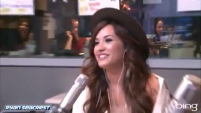 Demi Lovato\'s Interview with Ryan Seacrest -Skyscraper premier [Full] 2323