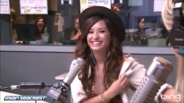 Demi Lovato\'s Interview with Ryan Seacrest -Skyscraper premier [Full] 2334