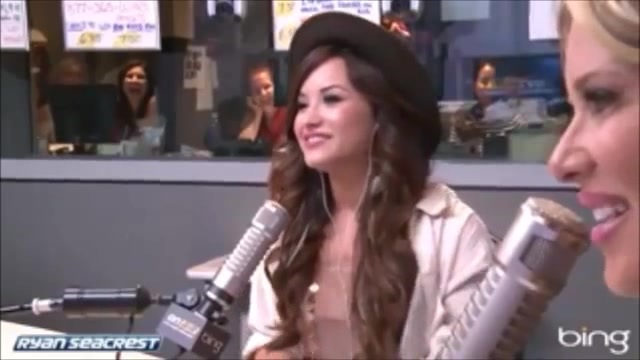 Demi Lovato\'s Interview with Ryan Seacrest -Skyscraper premier [Full] 2337
