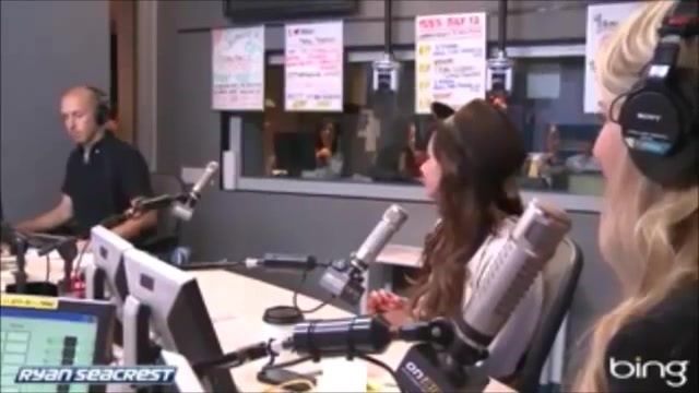 Demi Lovato\'s Interview with Ryan Seacrest -Skyscraper premier [Full] 2796