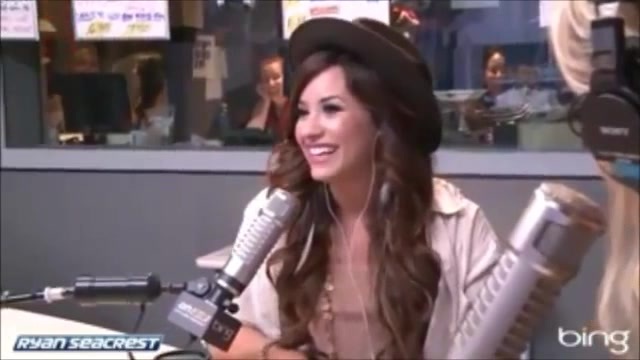 Demi Lovato\'s Interview with Ryan Seacrest -Skyscraper premier [Full] 2343