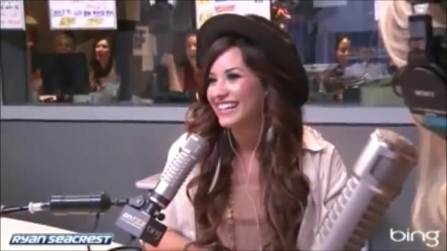 Demi Lovato\'s Interview with Ryan Seacrest -Skyscraper premier [Full] 2344