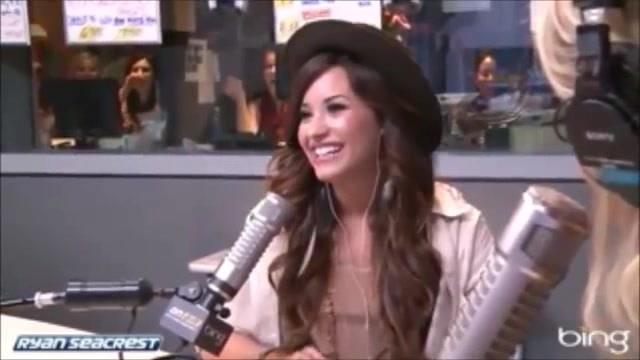 Demi Lovato\'s Interview with Ryan Seacrest -Skyscraper premier [Full] 2345