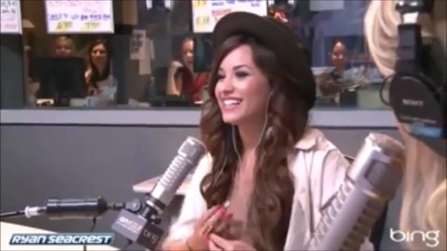 Demi Lovato\'s Interview with Ryan Seacrest -Skyscraper premier [Full] 2348