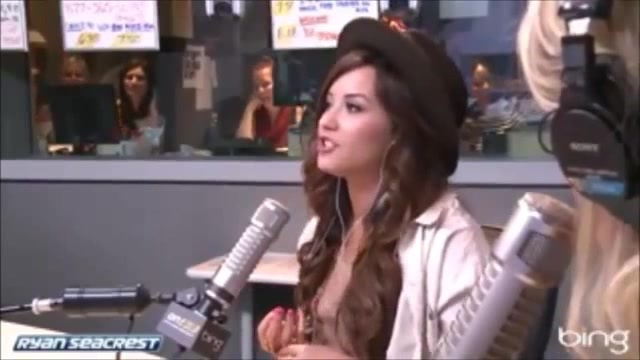 Demi Lovato\'s Interview with Ryan Seacrest -Skyscraper premier [Full] 2351