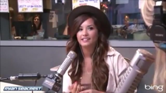 Demi Lovato\'s Interview with Ryan Seacrest -Skyscraper premier [Full] 2354