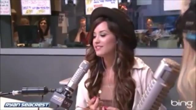Demi Lovato\'s Interview with Ryan Seacrest -Skyscraper premier [Full] 2361