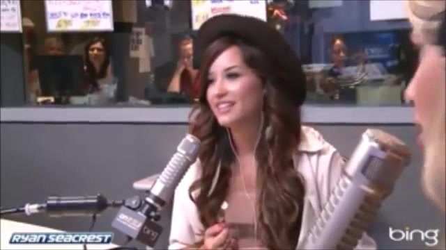 Demi Lovato\'s Interview with Ryan Seacrest -Skyscraper premier [Full] 2368 - Demilu Interview with Ryan Seacrest -Skyscraper premier Part oo4