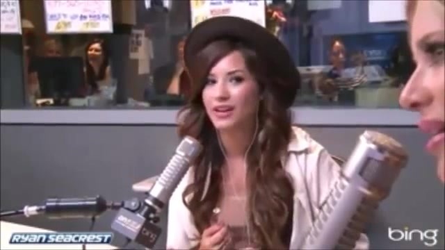 Demi Lovato\'s Interview with Ryan Seacrest -Skyscraper premier [Full] 2370 - Demilu Interview with Ryan Seacrest -Skyscraper premier Part oo4