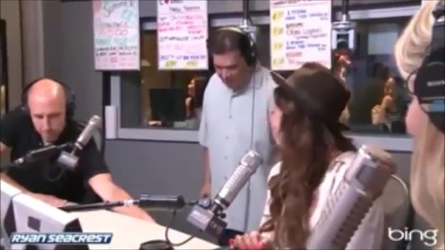 Demi Lovato\'s Interview with Ryan Seacrest -Skyscraper premier [Full] 2849 - Demilu Interview with Ryan Seacrest -Skyscraper premier Part oo5