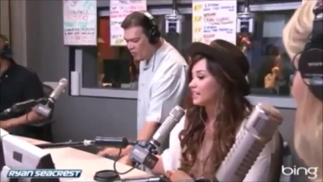 Demi Lovato\'s Interview with Ryan Seacrest -Skyscraper premier [Full] 2867 - Demilu Interview with Ryan Seacrest -Skyscraper premier Part oo5