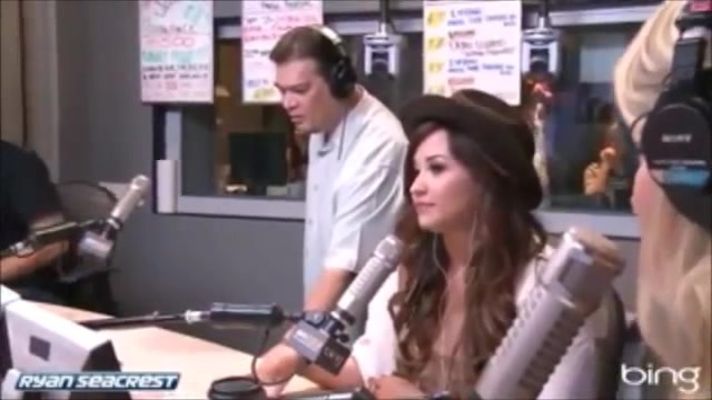 Demi Lovato\'s Interview with Ryan Seacrest -Skyscraper premier [Full] 2869 - Demilu Interview with Ryan Seacrest -Skyscraper premier Part oo5