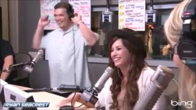 Demi Lovato\'s Interview with Ryan Seacrest -Skyscraper premier [Full] 2878 - Demilu Interview with Ryan Seacrest -Skyscraper premier Part oo5