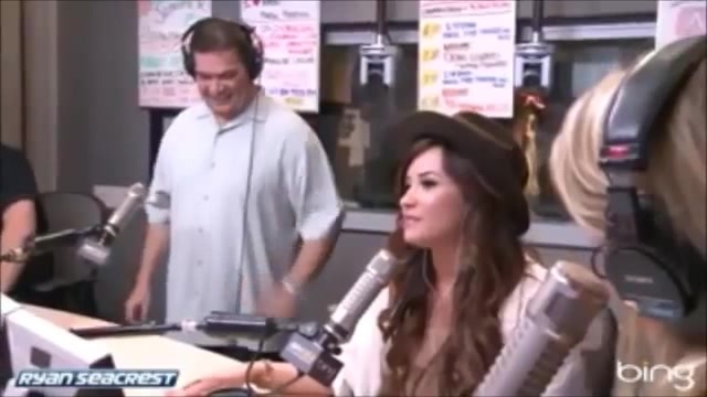 Demi Lovato\'s Interview with Ryan Seacrest -Skyscraper premier [Full] 2889 - Demilu Interview with Ryan Seacrest -Skyscraper premier Part oo5