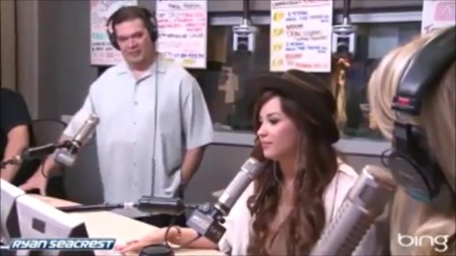 Demi Lovato\'s Interview with Ryan Seacrest -Skyscraper premier [Full] 2894 - Demilu Interview with Ryan Seacrest -Skyscraper premier Part oo5