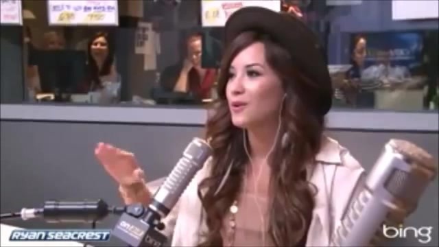 Demi Lovato\'s Interview with Ryan Seacrest -Skyscraper premier [Full] 2423