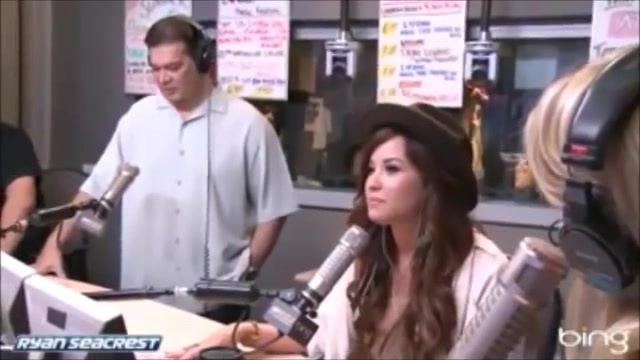 Demi Lovato\'s Interview with Ryan Seacrest -Skyscraper premier [Full] 2903 - Demilu Interview with Ryan Seacrest -Skyscraper premier Part oo5