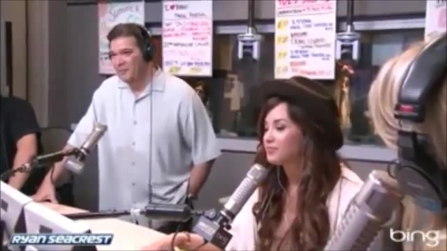 Demi Lovato\'s Interview with Ryan Seacrest -Skyscraper premier [Full] 2908 - Demilu Interview with Ryan Seacrest -Skyscraper premier Part oo5