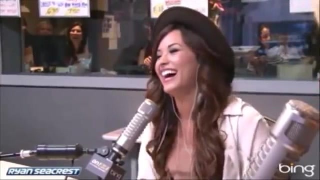 Demi Lovato\'s Interview with Ryan Seacrest -Skyscraper premier [Full] 2438 - Demilu Interview with Ryan Seacrest -Skyscraper premier Part oo4