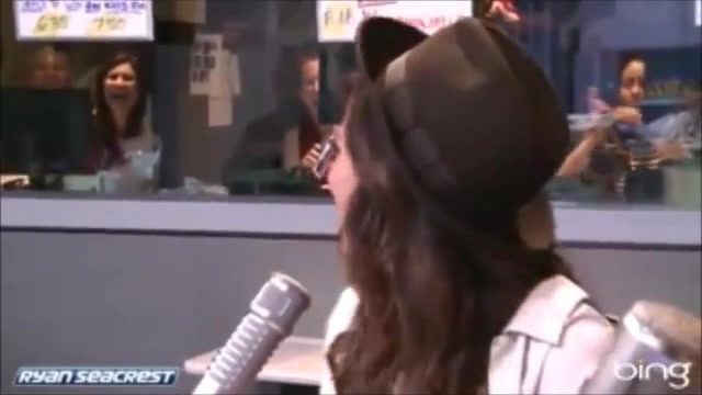 Demi Lovato\'s Interview with Ryan Seacrest -Skyscraper premier [Full] 2462 - Demilu Interview with Ryan Seacrest -Skyscraper premier Part oo4