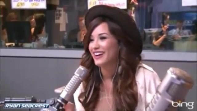 Demi Lovato\'s Interview with Ryan Seacrest -Skyscraper premier [Full] 2498 - Demilu Interview with Ryan Seacrest -Skyscraper premier Part oo4