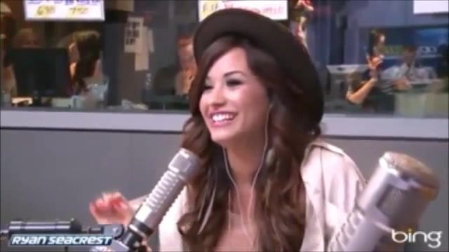 Demi Lovato\'s Interview with Ryan Seacrest -Skyscraper premier [Full] 2499 - Demilu Interview with Ryan Seacrest -Skyscraper premier Part oo4