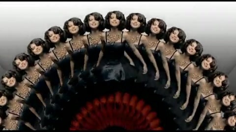 Selena Gomez & The Scene - Naturally 175