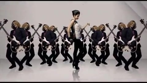 Selena Gomez & The Scene - Naturally 203