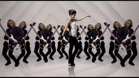 Selena Gomez & The Scene - Naturally 204