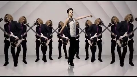Selena Gomez & The Scene - Naturally 205