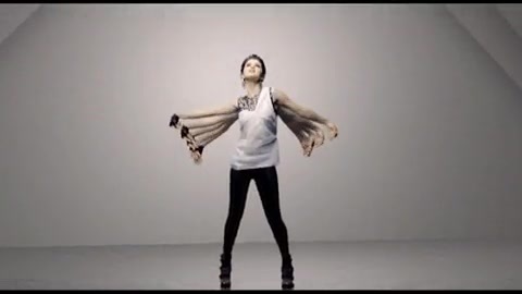 Selena Gomez & The Scene - Naturally 341