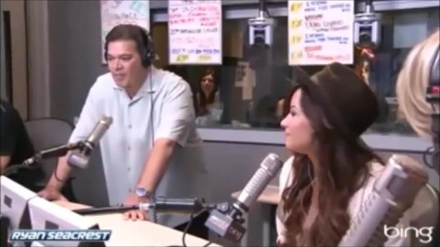 Demi Lovato\'s Interview with Ryan Seacrest -Skyscraper premier [Full] 3006