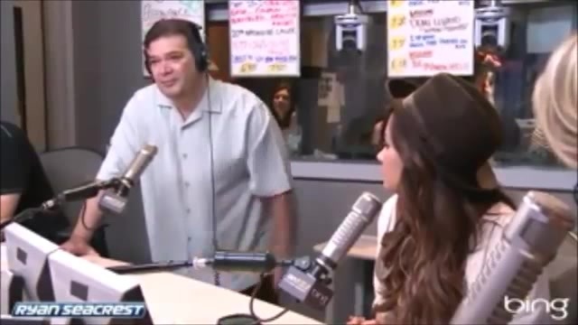 Demi Lovato\'s Interview with Ryan Seacrest -Skyscraper premier [Full] 3057