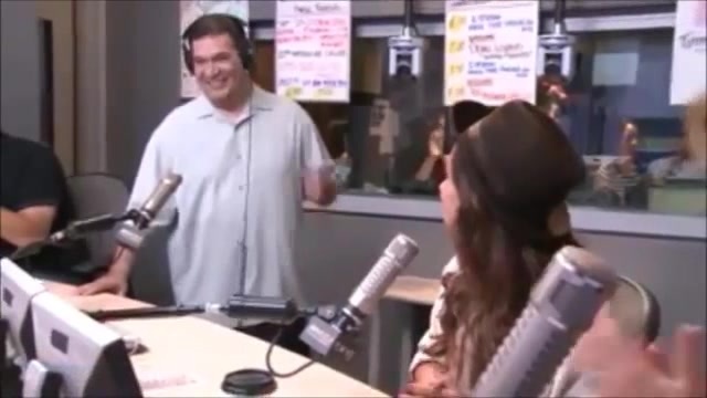 Demi Lovato\'s Interview with Ryan Seacrest -Skyscraper premier [Full] 3134 - Demilu Interview with Ryan Seacrest -Skyscraper premier Part oo6